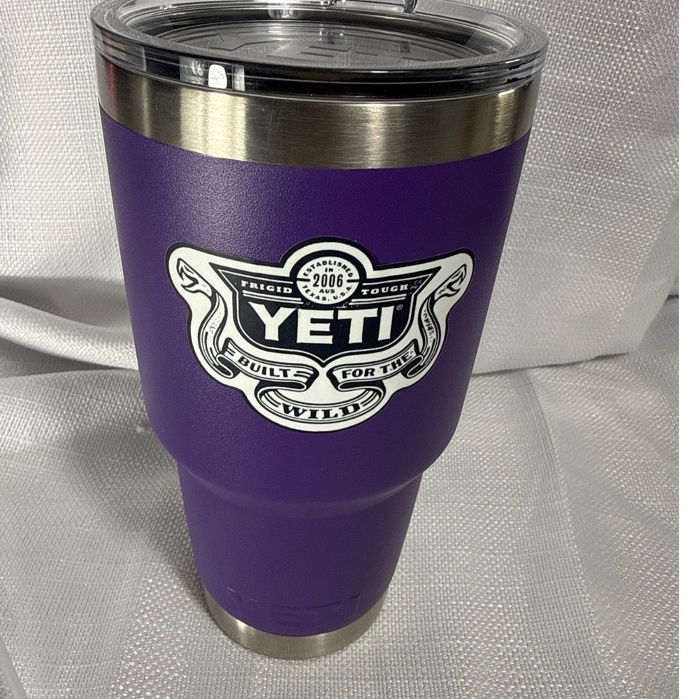 Yeti Rambler 30 oz Tumbler Purple Stainless Steel Vacuum Insulated MagSlider Lid
